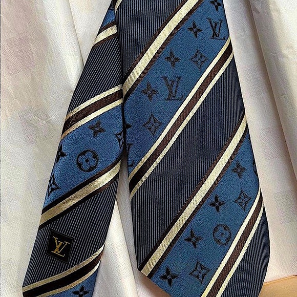 🎁ICONIC🎁✨🆕💯RARE TIMELESS AUTHN LOUIS VUITTON MONOGRAM POWER STRIPE TIE🔥 - Picture 8 of 16